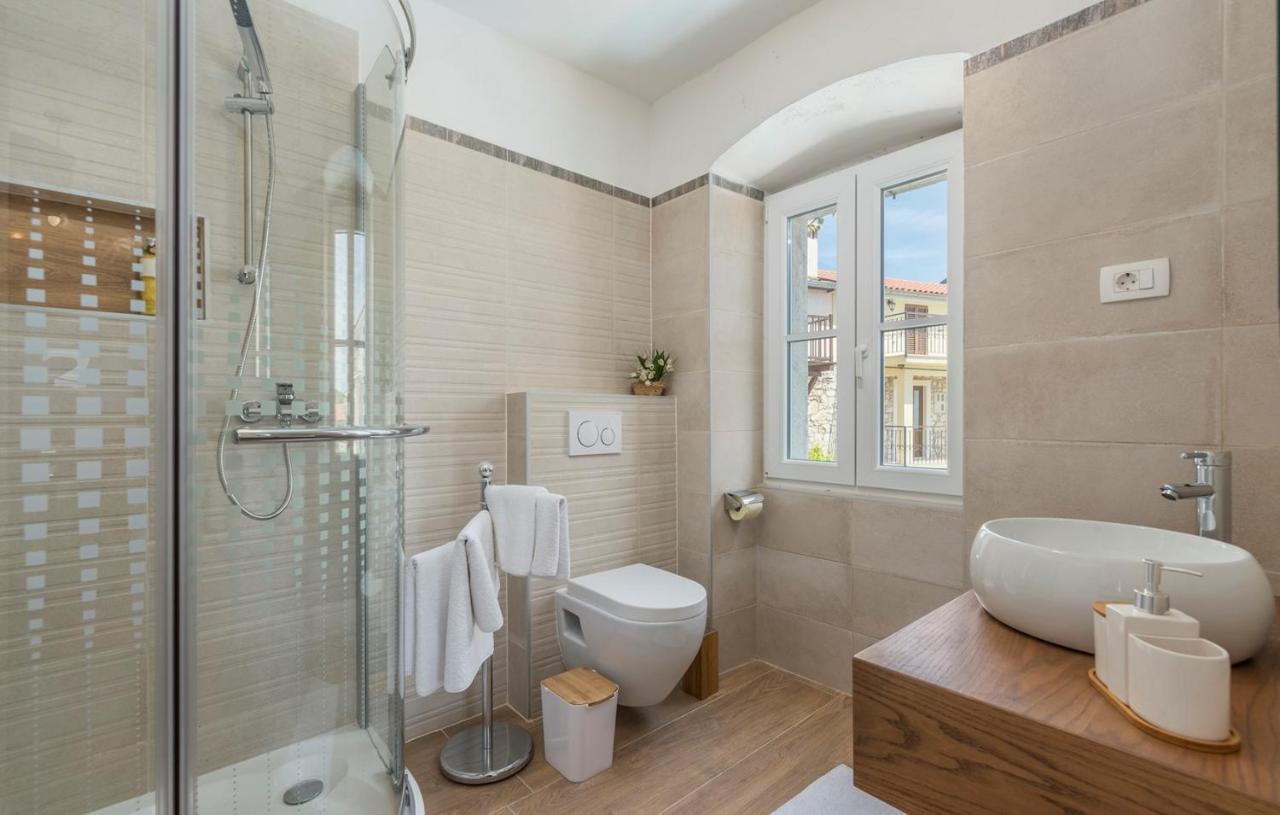 Beautiful Stone House - Villa Parentium With Private Pool Dračevac 외부 사진