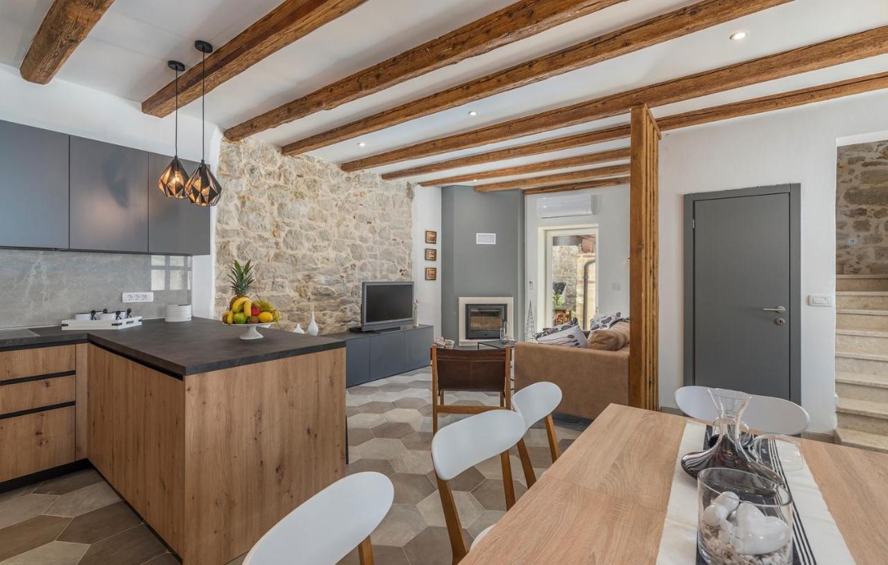 Beautiful Stone House - Villa Parentium With Private Pool Dračevac 외부 사진
