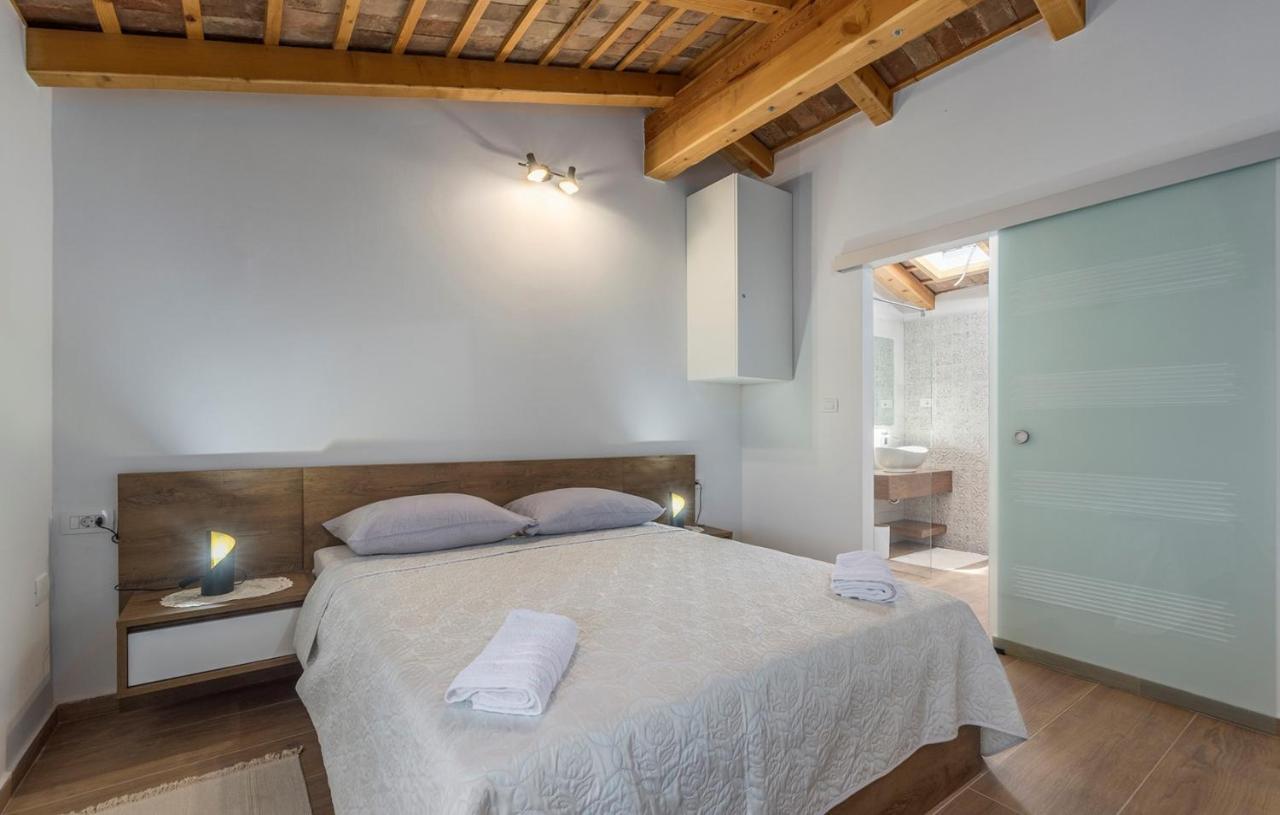 Beautiful Stone House - Villa Parentium With Private Pool Dračevac 외부 사진